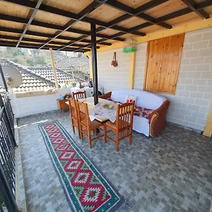 mani-guest-house.albaniahotels.org/